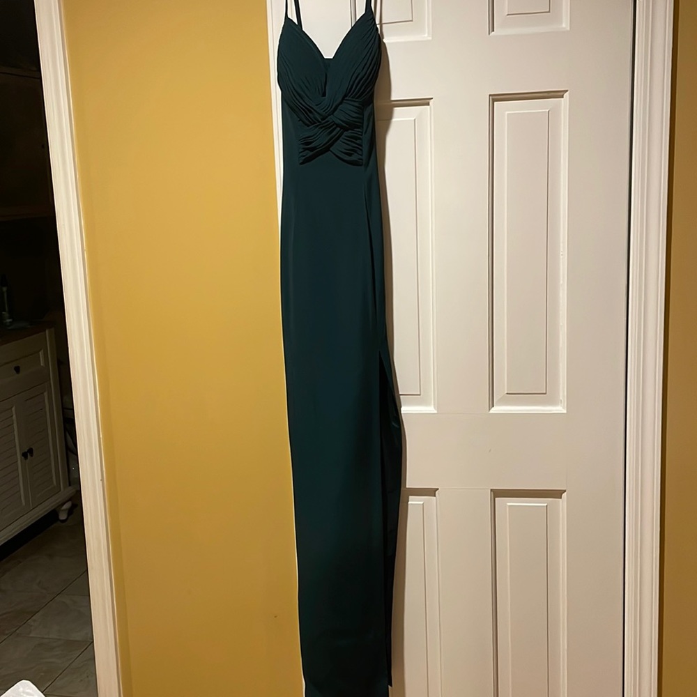 Size 4 sexy green evening gown with front slit